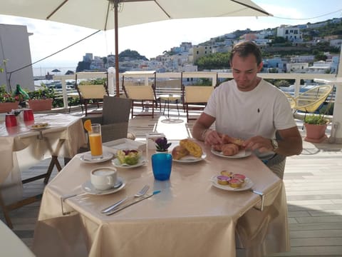 b&b da Laura Bed and Breakfast in Ponza