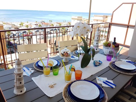 View (from property/room), Balcony/Terrace, Sea view