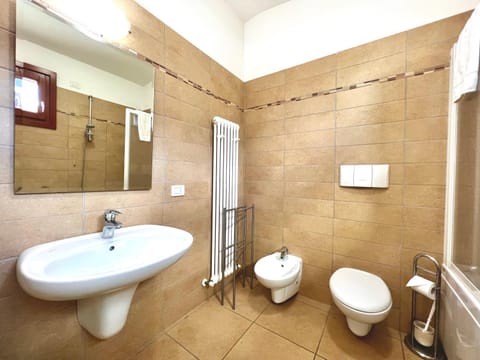 Toilet, Bathroom, bidet