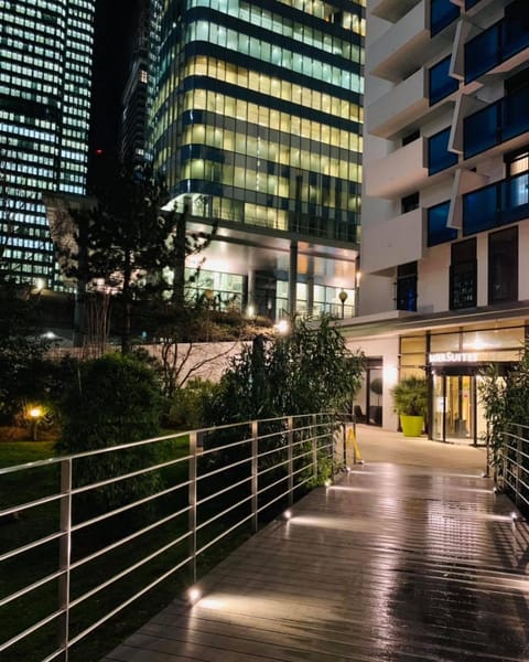 Facade/entrance, Night, Garden