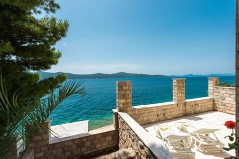 Beach Villa Ratac Apartment in Dubrovnik-Neretva County
