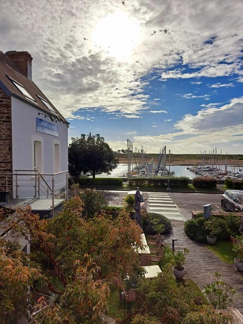 Hôtel Traiteur Les Ormes, The Originals Relais Hotel in Barneville-Carteret