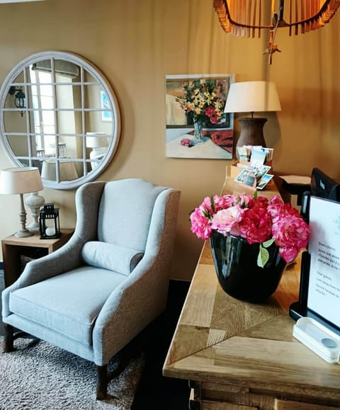 Living room, Lobby or reception