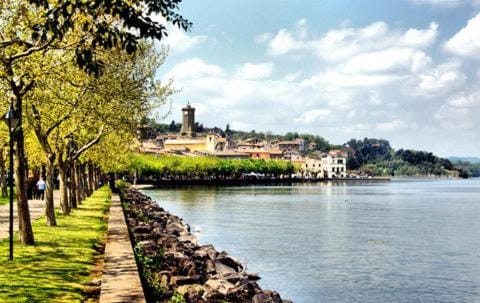 Nearby landmark, Natural landscape, On site