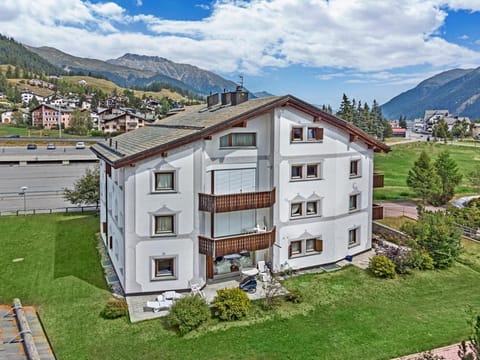 Abitaziun Grischalva 5 - Celerina Apartment in Saint Moritz