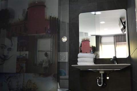 Bathroom, Photo of the whole room