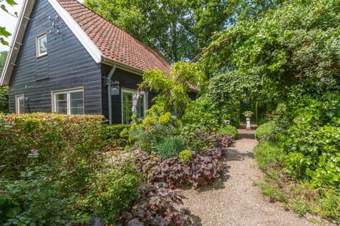 The Barn Country House in South Holland (province)