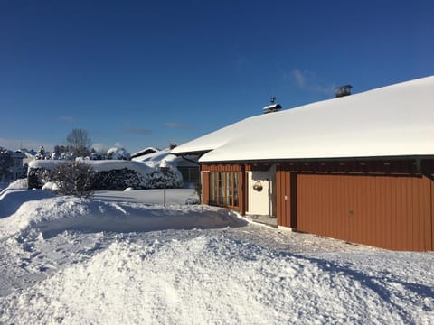 Property building, Winter