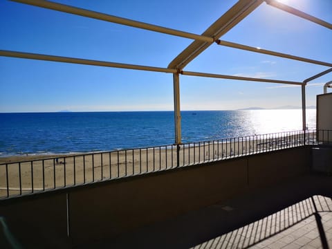 Balcony/Terrace, Balcony/Terrace