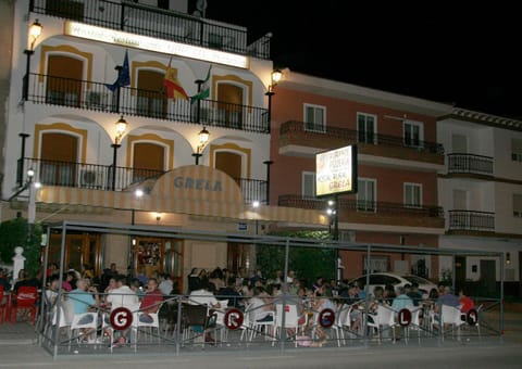 Restaurant/places to eat, Facade/entrance, Night, Property logo or sign, Lunch, Dinner