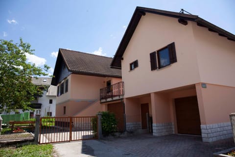 Facade/entrance, Garden view