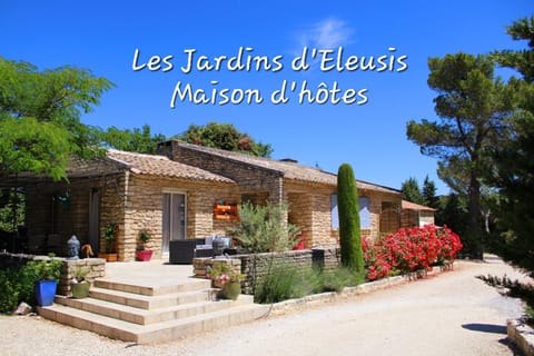 Les Jardins d'Eleusis Chambre d’hôte in Gordes