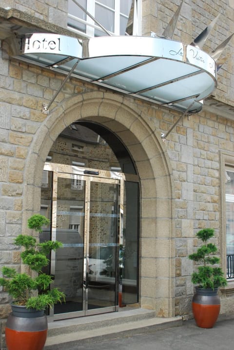 Facade/entrance, Day