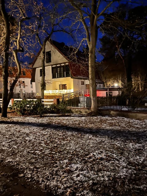 Property building, Winter, Lake view