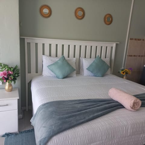 Zufike Self Catering Bed and Breakfast in Port Elizabeth