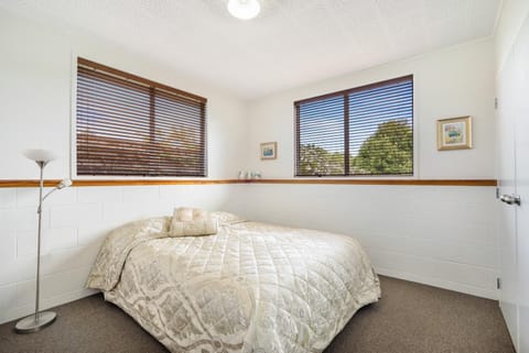 Kumeu Kottage Bed and Breakfast in Auckland