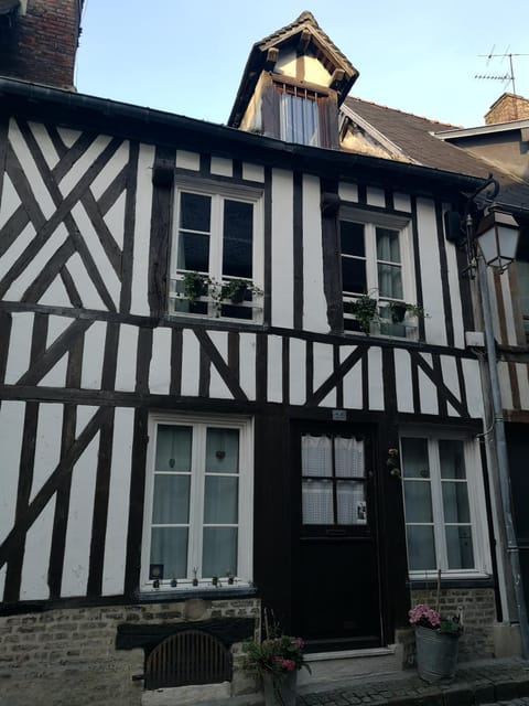 ArT HOME House in Honfleur