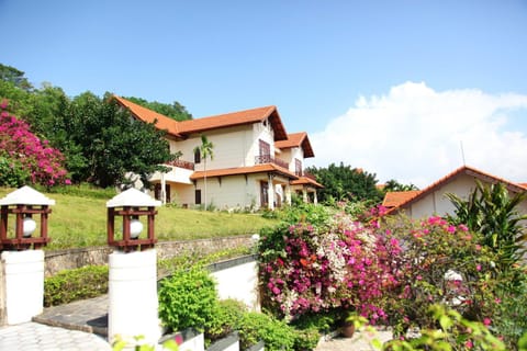 Tuan Chau Resort Ha Long Resort in Laos