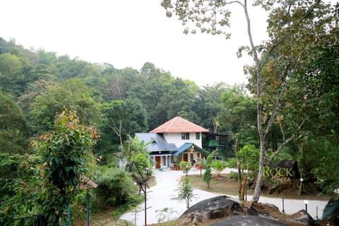 Property building, Facade/entrance, Bird's eye view, Floor plan