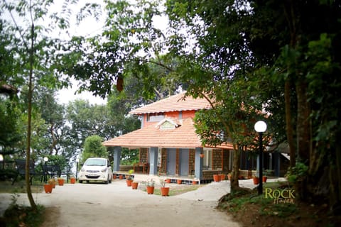 Property building, Facade/entrance, Bird's eye view, Floor plan