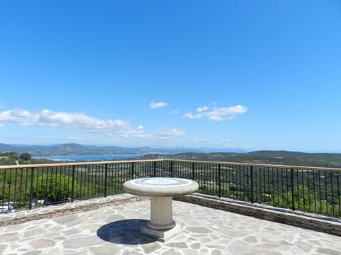 Mountain view, Sea view