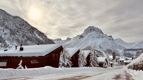 Property building, Winter