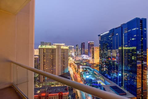 Balcony/Terrace, City view, Landmark view