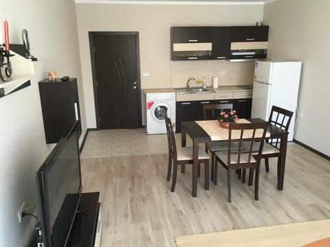 Kitchen or kitchenette, Living room, Dining area