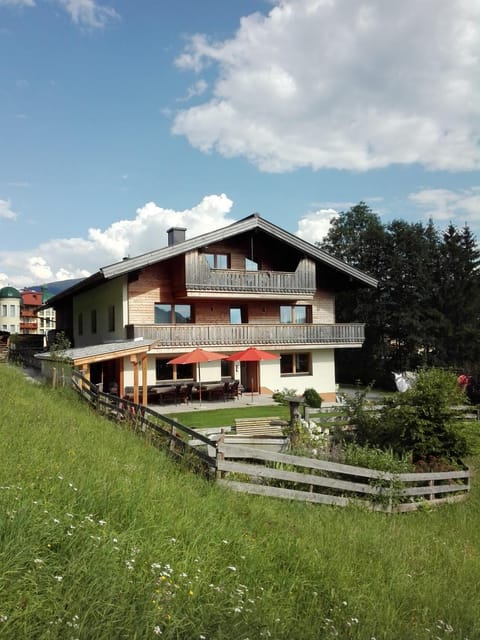 Facade/entrance, Summer, Balcony/Terrace, On site