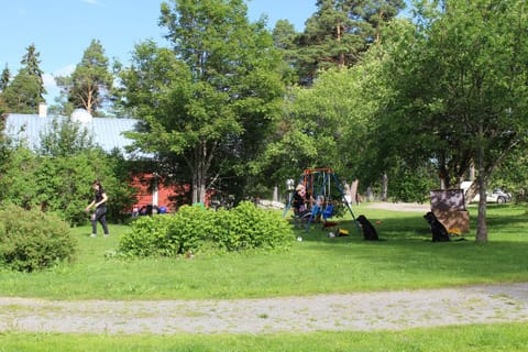 Höglunda Gård B&B Lantgård Natur-Lodge in Sweden