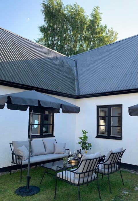 Patio, Inner courtyard view