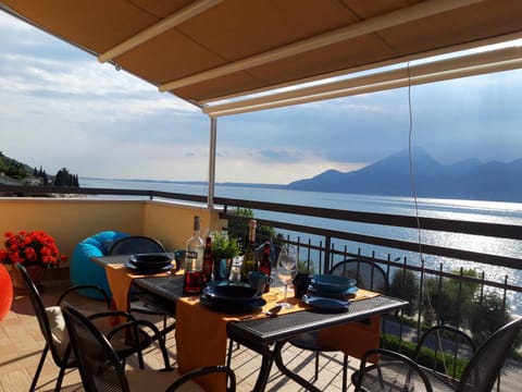 Attico Masse Lake view Condo in Brenzone sul Garda