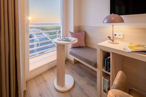 Library, TV and multimedia, Photo of the whole room, Seating area, Sea view