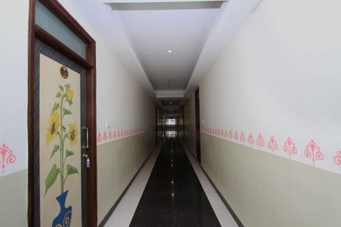 OYO Sri Sai Residency Hotel in Bengaluru