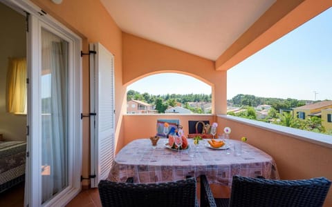 Balcony/Terrace, children, Family
