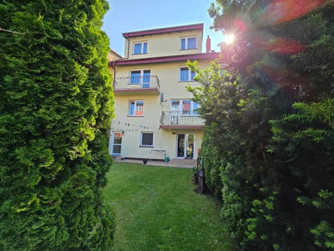Property building, Facade/entrance, Garden