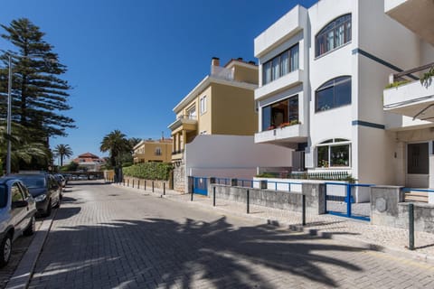 "HomeySuite" in Estoril Beach Apartment Condominio in Estoril