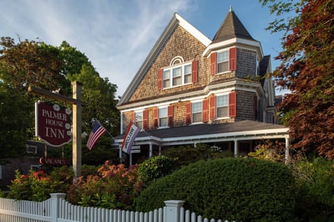 Palmer House Inn Bed and Breakfast in Falmouth