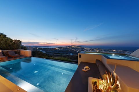 North Santorini - A Luxury Spa Hotel Villa in Pyrgos Kallistis