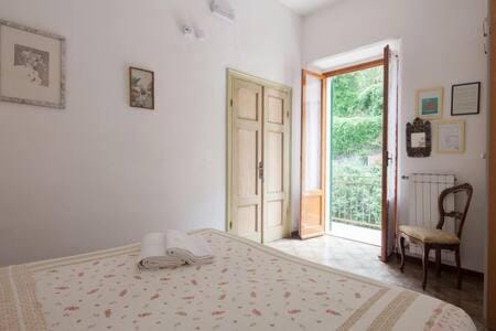 Ca' de Capun Bed and breakfast in Manarola