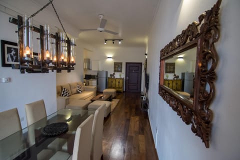 Sea View Fully Furnished 2BR Luxury Apartment Apartamento in Dehiwala-Mount Lavinia