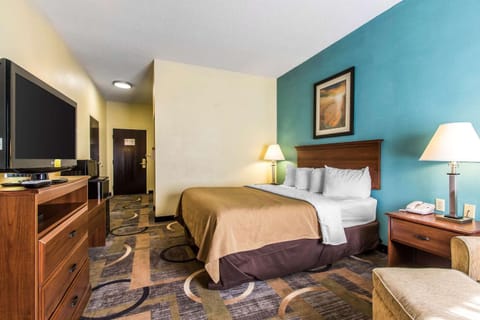 Quality Inn & Suites Memphis East Hotel in Memphis