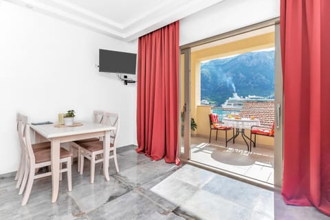 Dining area, Sea view