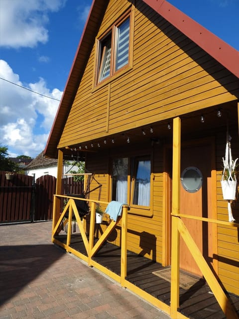 Domki u Skrzata Drewniane Nature lodge in Leba