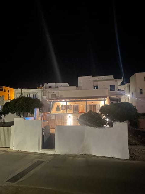 Villa Maria Naxos -with new hot tub Chalet in Naxos