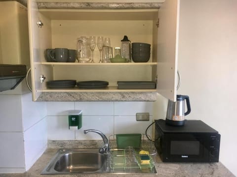 Coffee/tea facilities, Kitchen or kitchenette