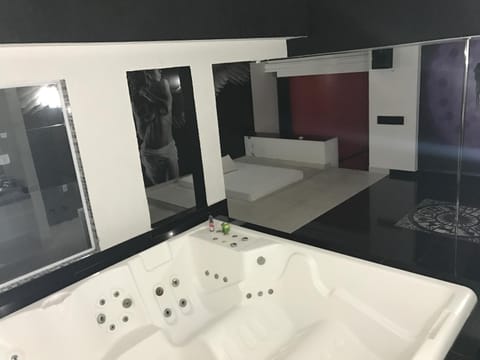 Bedroom, Bath