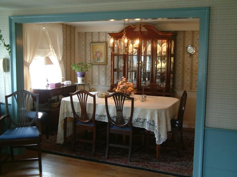 Property building, Dining area, Breakfast