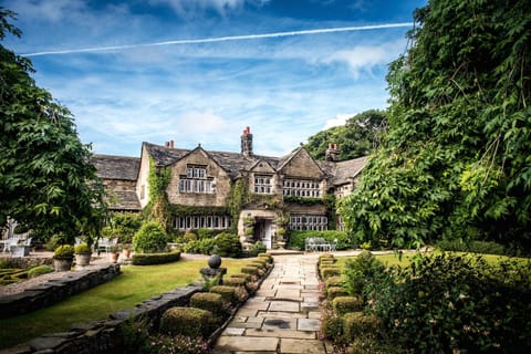 Facade/entrance, Garden