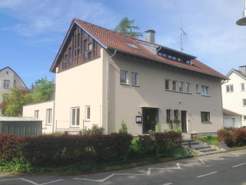 Property building, Facade/entrance, Neighbourhood, Street view